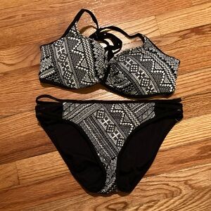 Sun Ocean Sand Designer 2 Piece Swimsuits size Medium